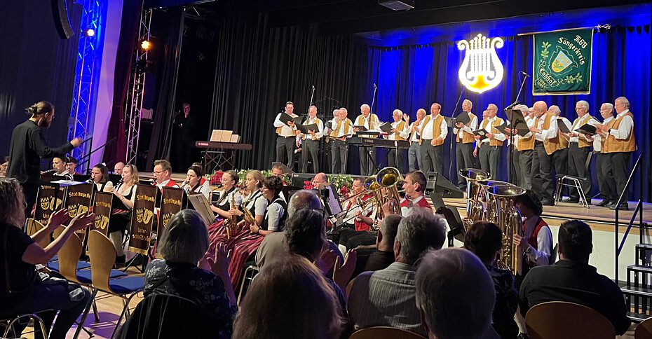 Männerchor beim Chorkonzert 2025