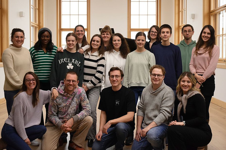 Chor Forever 29 – Gruppenfoto im Probenraum
